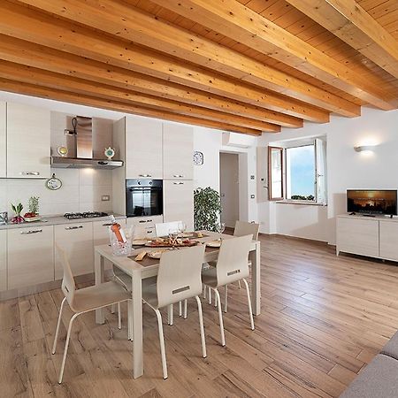 Vila Casa Rossa - Regarda Travel Bardolino Exteriér fotografie