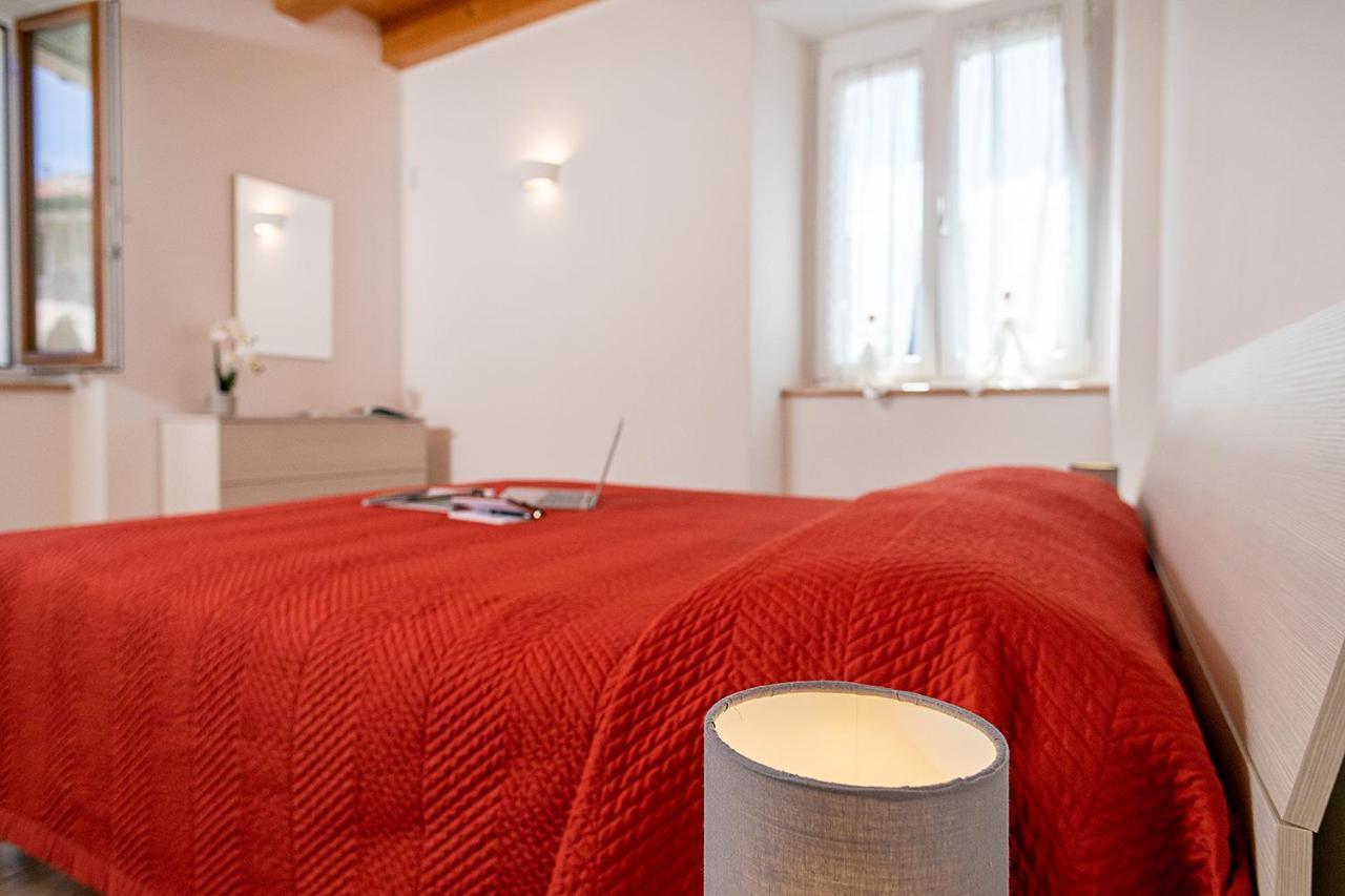 Vila Casa Rossa - Regarda Travel Bardolino Exteriér fotografie