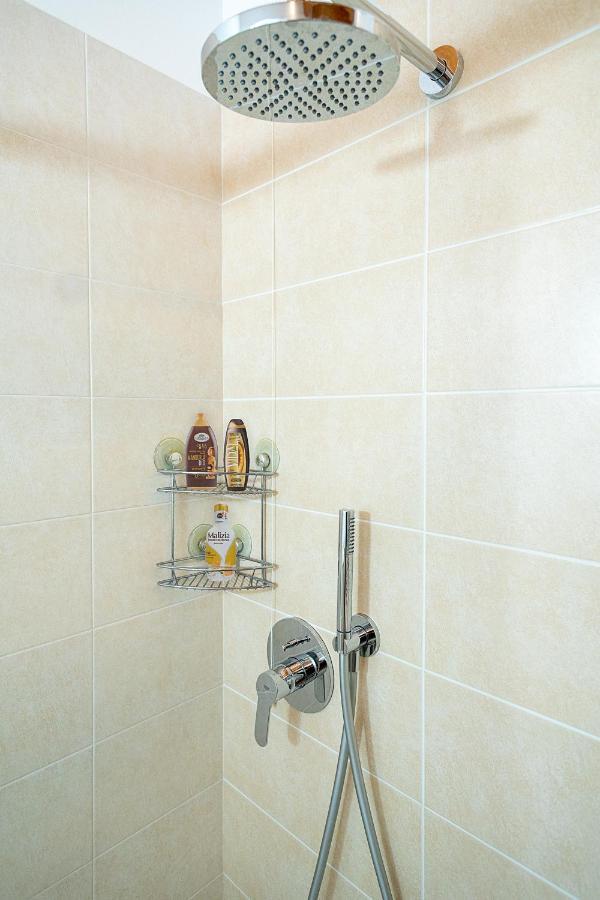 Vila Casa Rossa - Regarda Travel Bardolino Exteriér fotografie