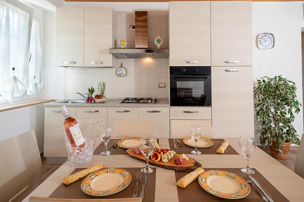 Vila Casa Rossa - Regarda Travel Bardolino Exteriér fotografie