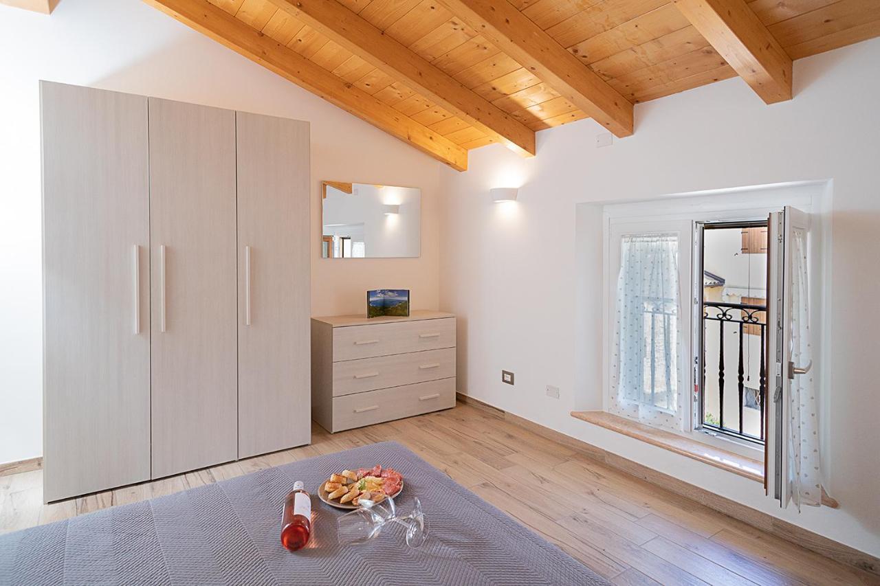Vila Casa Rossa - Regarda Travel Bardolino Exteriér fotografie