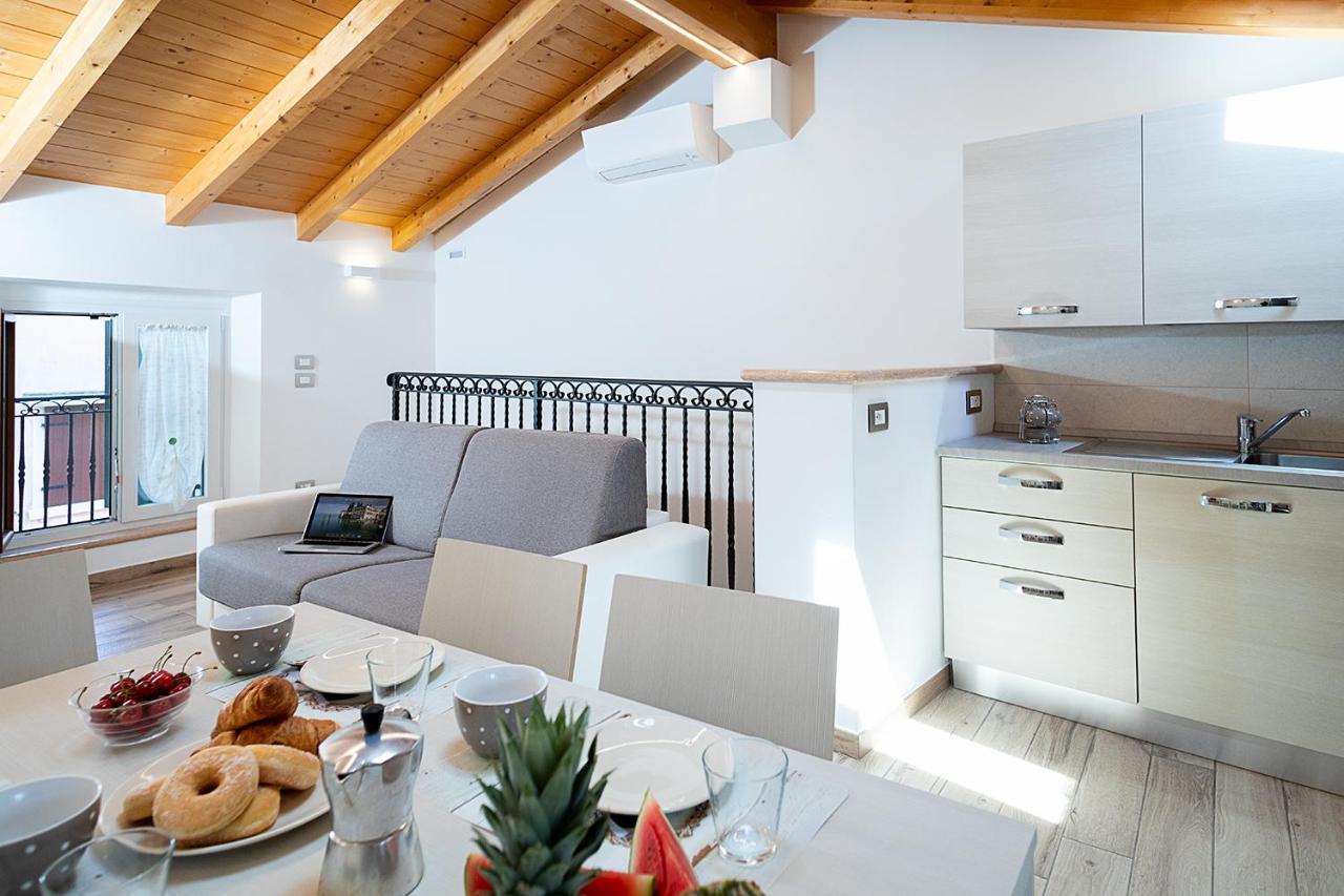 Vila Casa Rossa - Regarda Travel Bardolino Exteriér fotografie